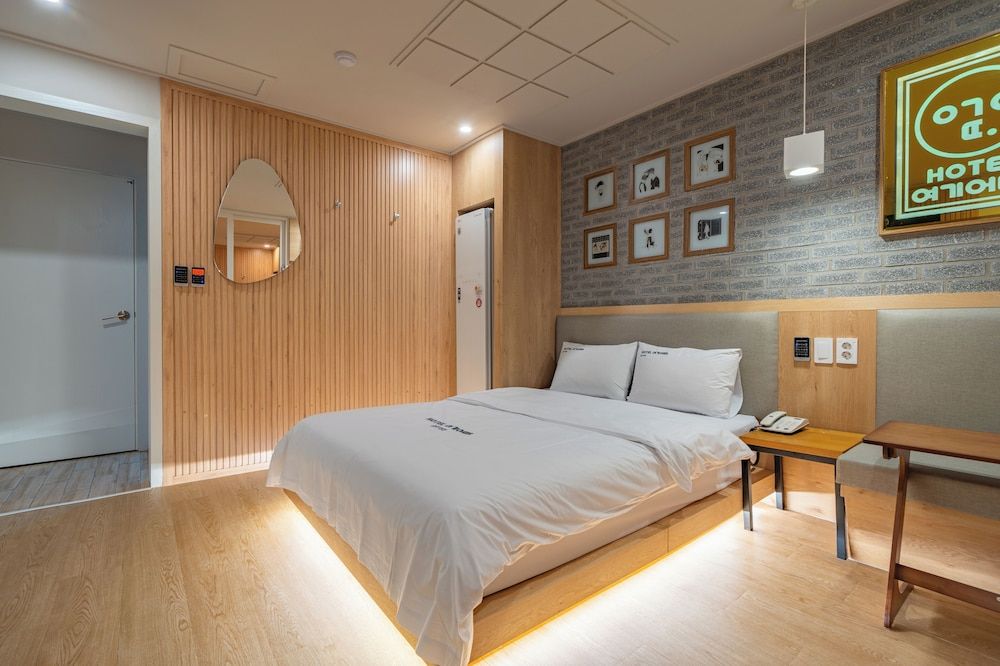 HOTEL Yeogiuhtte Gwangju Station Deluxe Double Room 10