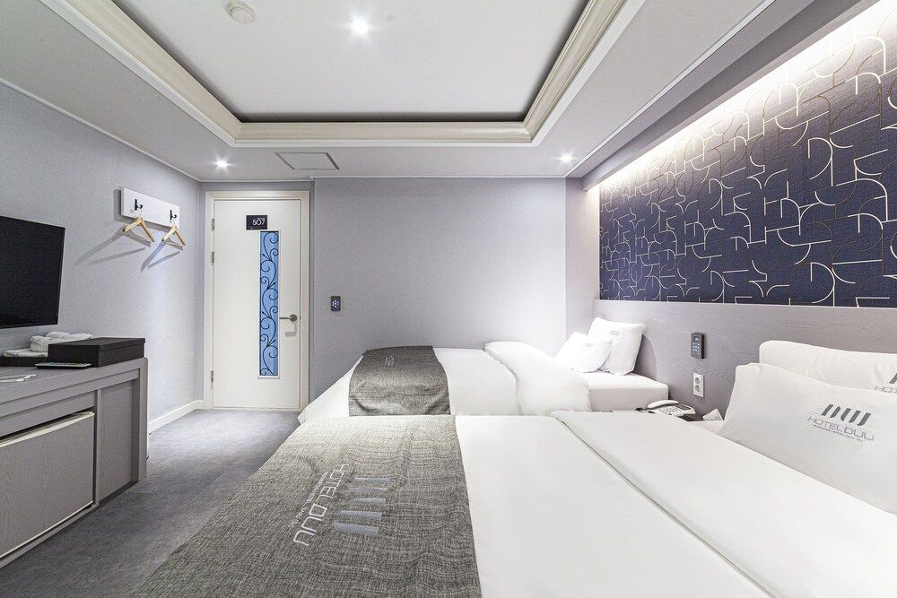 Business Hotel Duu Deluxe Twin Room 5