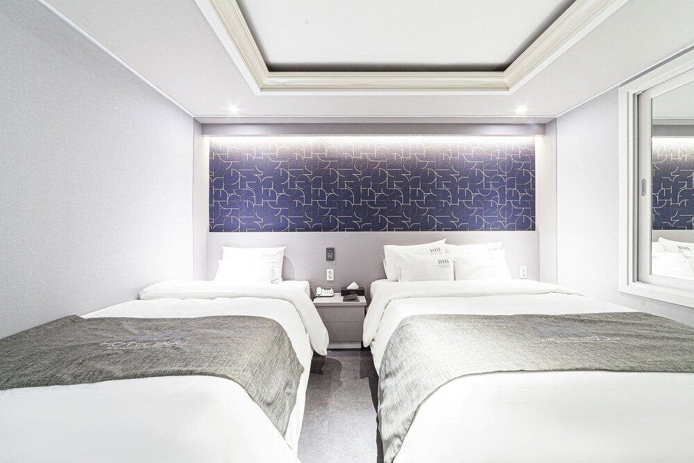 Business Hotel Duu Deluxe Twin Room 6