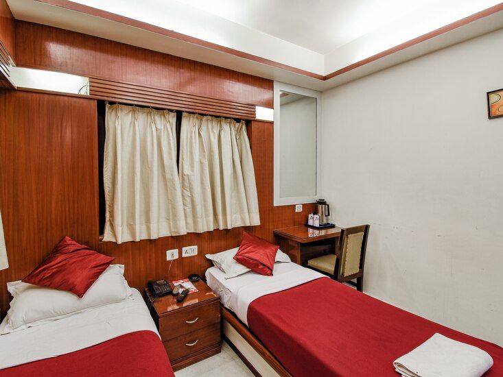 Hotel Aston Deluxe Double Twin Bed Ac Room