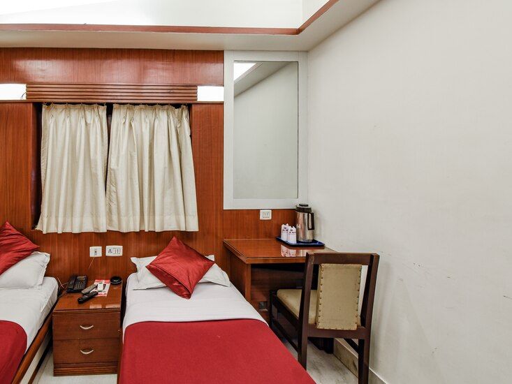 Hotel Aston Deluxe Double Twin Bed Ac Room 3