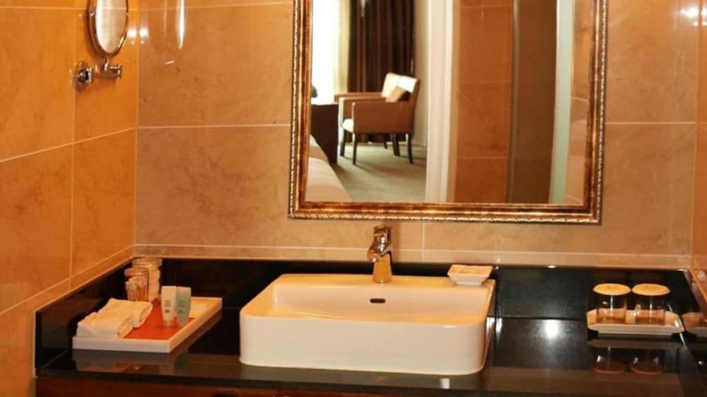 Ecograd Hotel Deluxe Twin Room 3