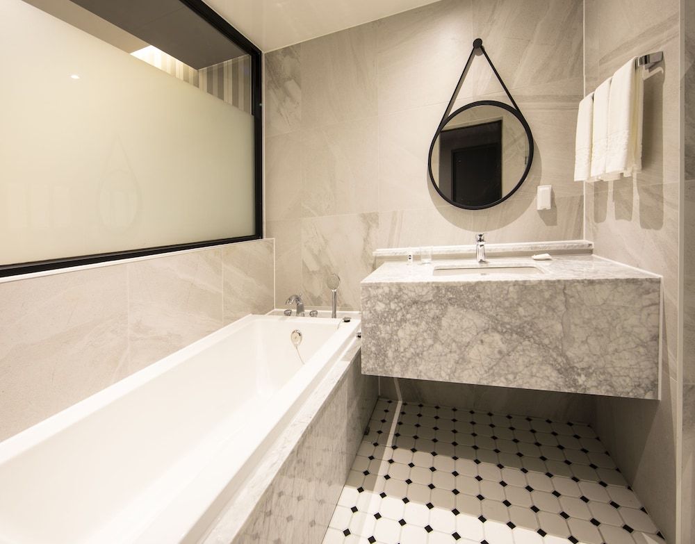 Brown Dot Hotel - Jangsaengpo Deluxe Family Twin, Ocean View 16