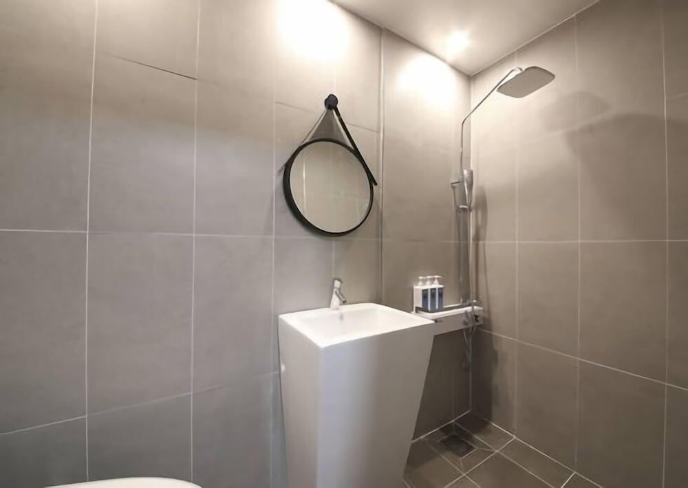 B&F Hotel Business Twin Room, Multiple Beds 4