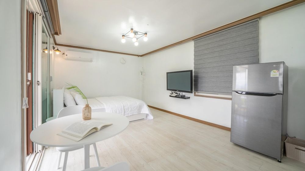 Yeosu Dulggot Pension Basic Room, 2 Bedrooms (SARANGCHO) 2
