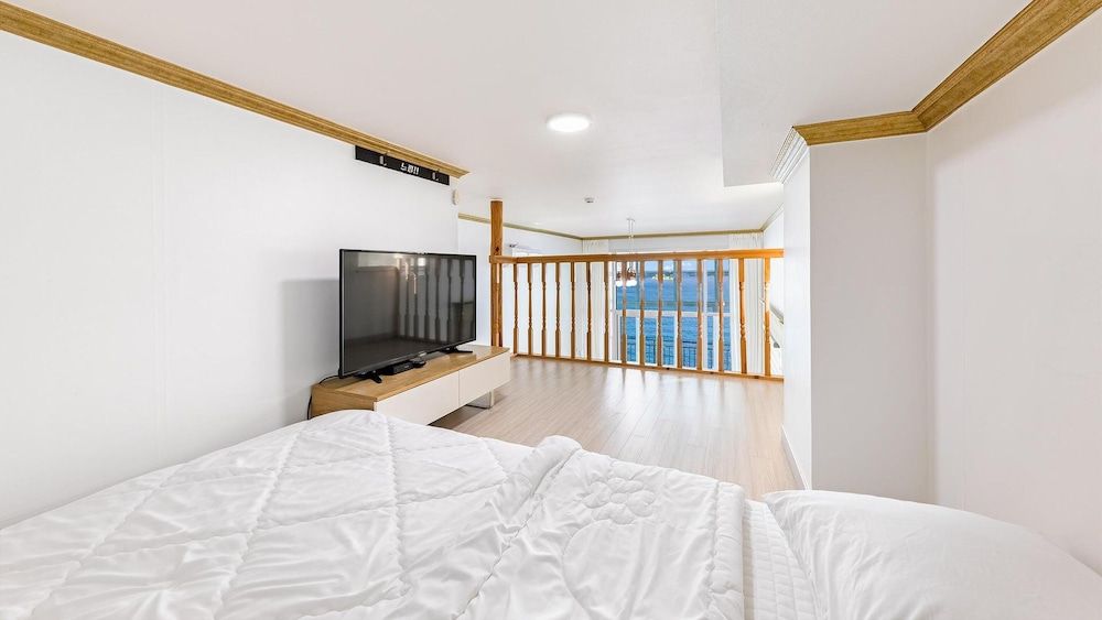 Yeosu Nukim Pension Basic Room, 1 Bedroom (203 ( Dog O,Spa ))