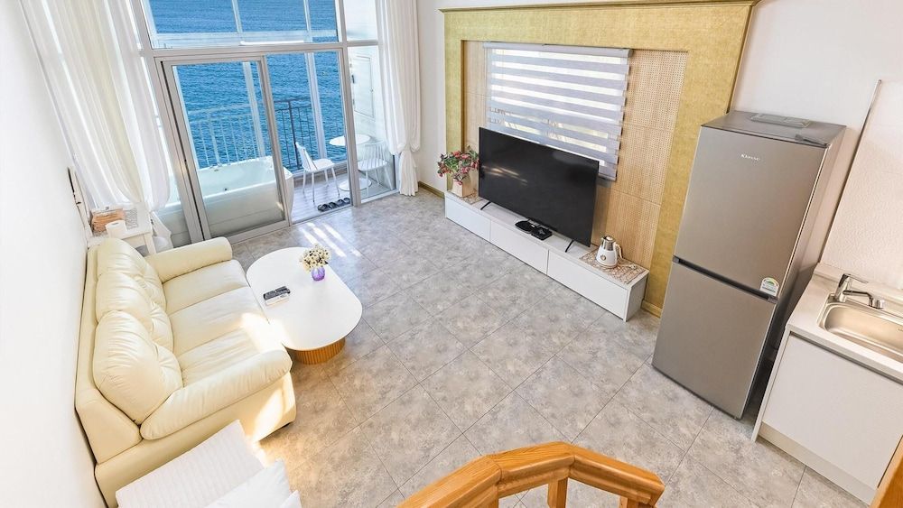 Yeosu Nukim Pension Basic Room, 1 Bedroom (203 ( Dog O,Spa )) 13