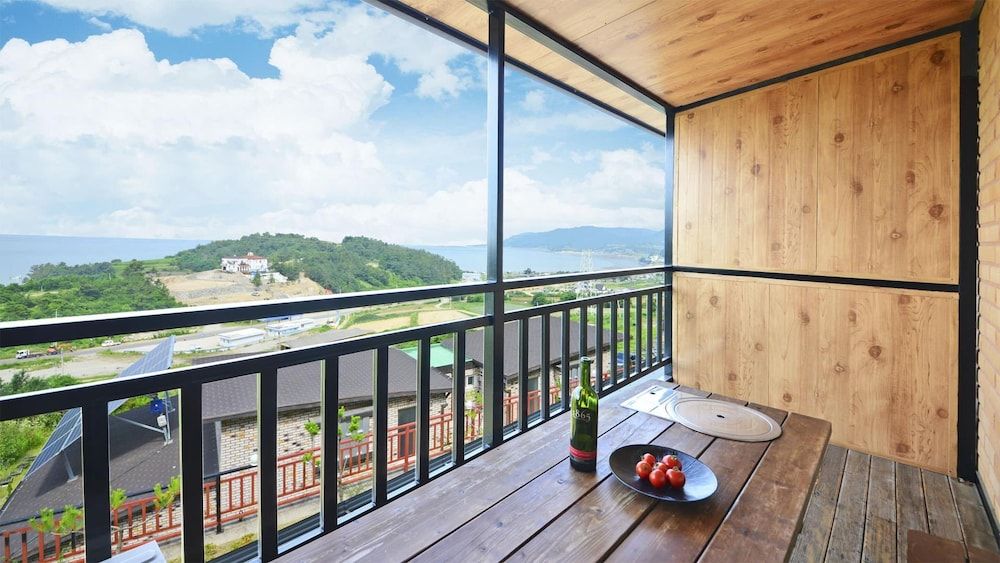 Yeosu Hwangto Pension Basic Room, 1 Bedroom (B202(Oceanview)) 4