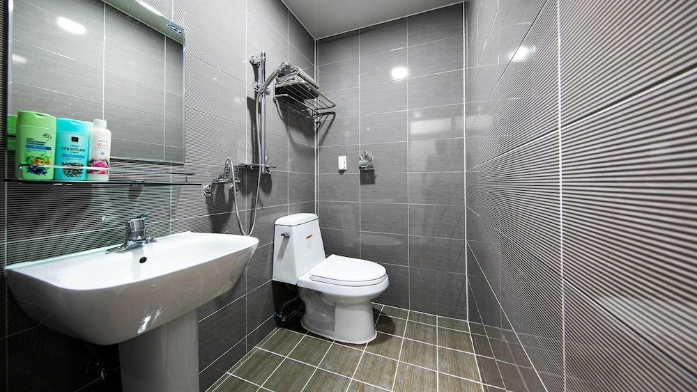 Yeosu Trip Pension Basic Room, 1 Bedroom (102) 4