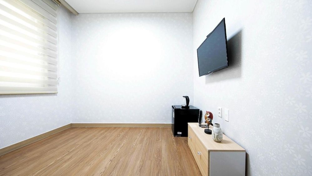 Yeosu Trip Pension Basic Room, 1 Bedroom (104 ( No cooking )) 3
