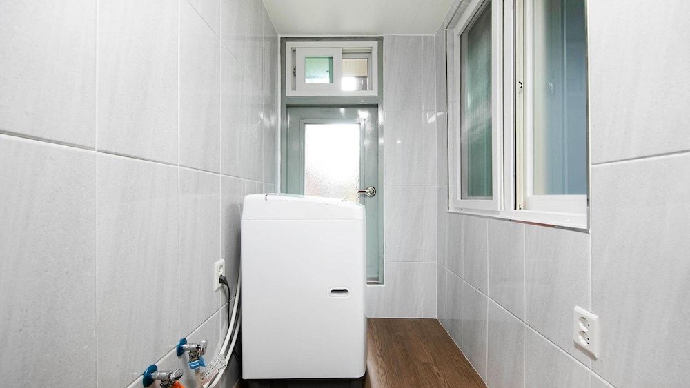 Yeosu Trip Pension Basic Room, 1 Bedroom (102) 5