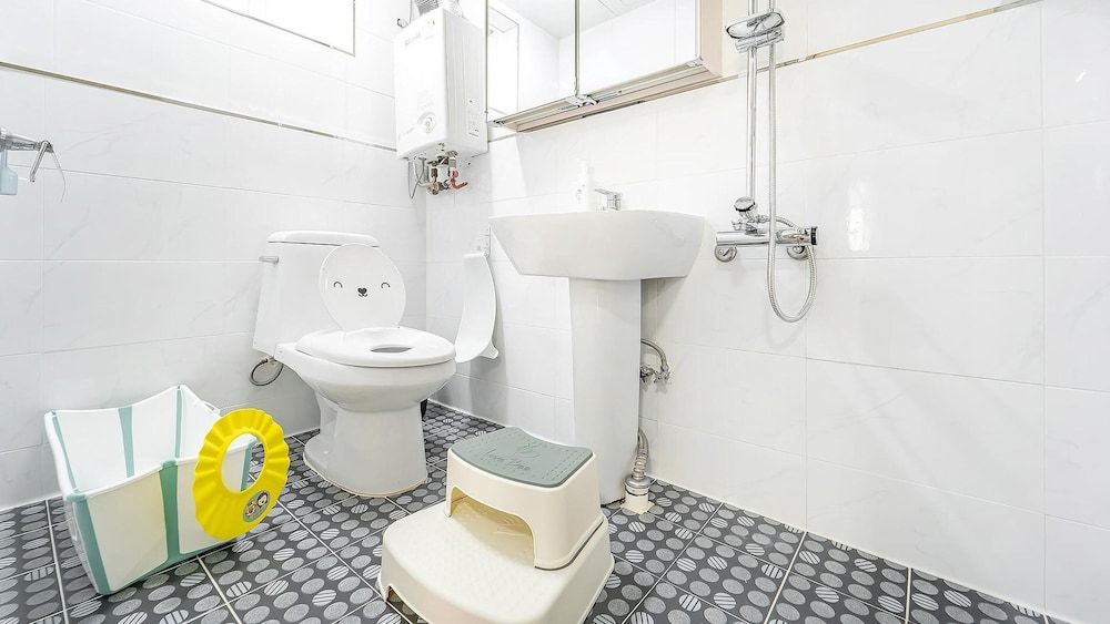 Yeosu Hi Mom Kids Family Pension Gold Basic Room, 2 Bedrooms (Haneul1(Ocean view)-Kidsroom) 15