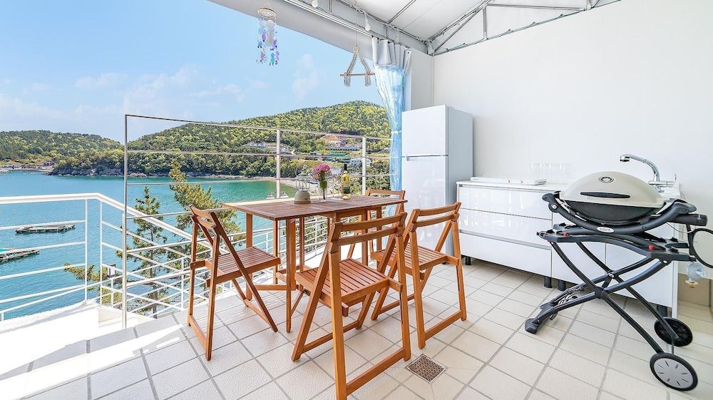 Yeosu Nukim Poolvilla Basic Room, 1 Bedroom (poolvilla3(random,spa,ocean view)) 4