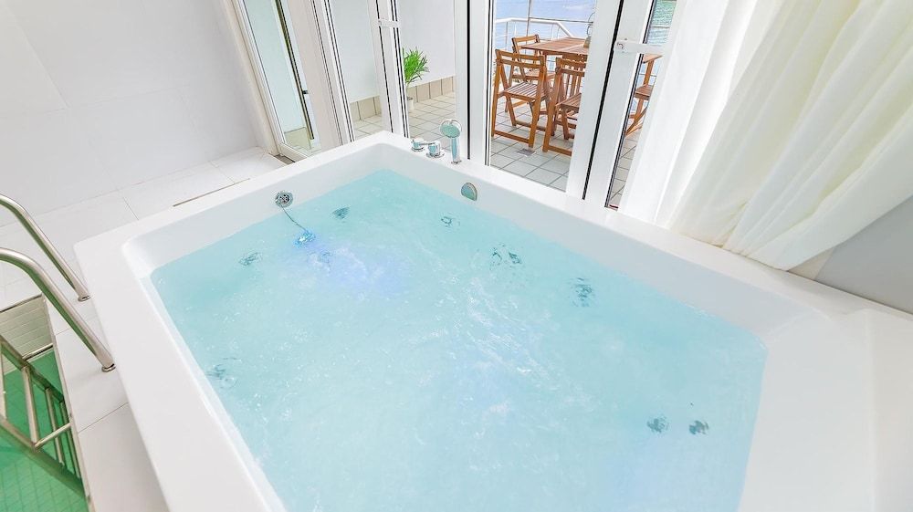 Yeosu Nukim Poolvilla Basic Room, 1 Bedroom (poolvilla3(random,spa,ocean view)) 9