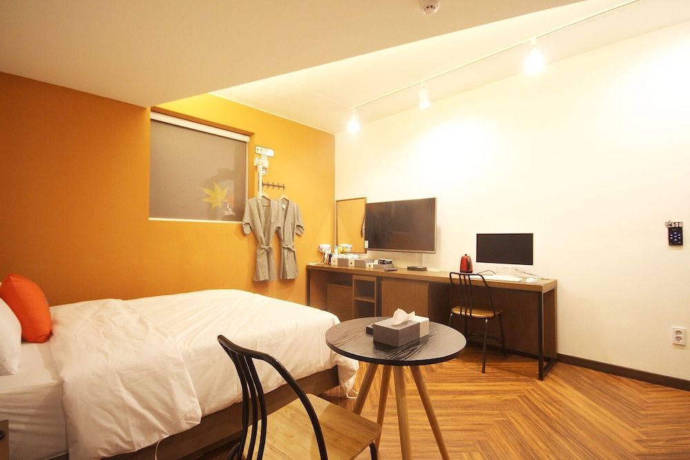 Iksan Fourseason Hotel Standard Double Room, Non Smoking 5