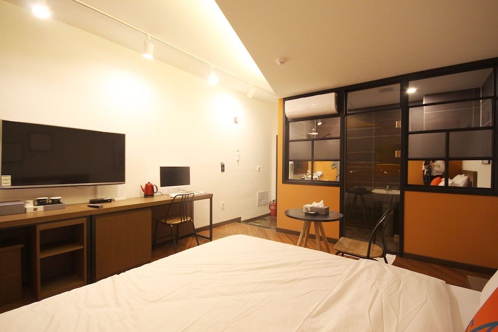 Iksan Fourseason Hotel Standard Double Room, Non Smoking 7