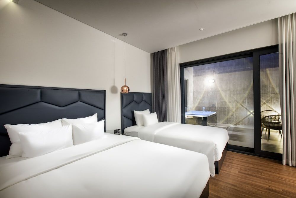 Neulpum Hotel Suite, Jetted Tub (Spa Suite) 2