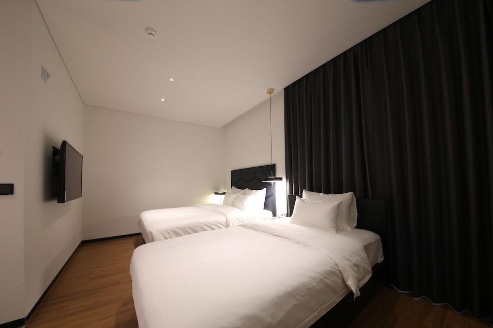 Neulpum Hotel Superior Twin Room 2