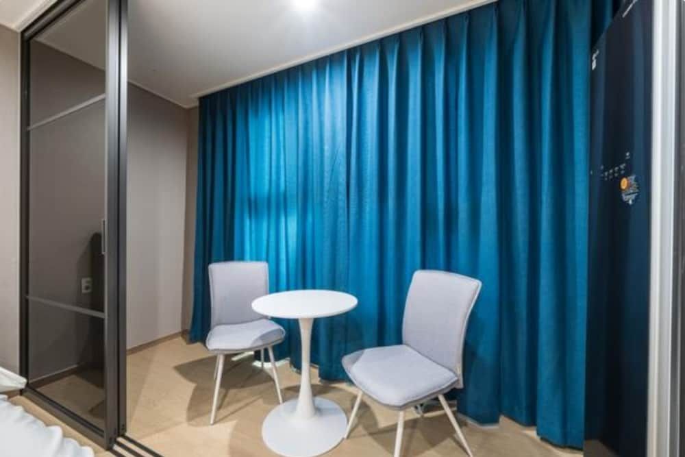 Jeonju Signature Hotel Deluxe Twin Room 7