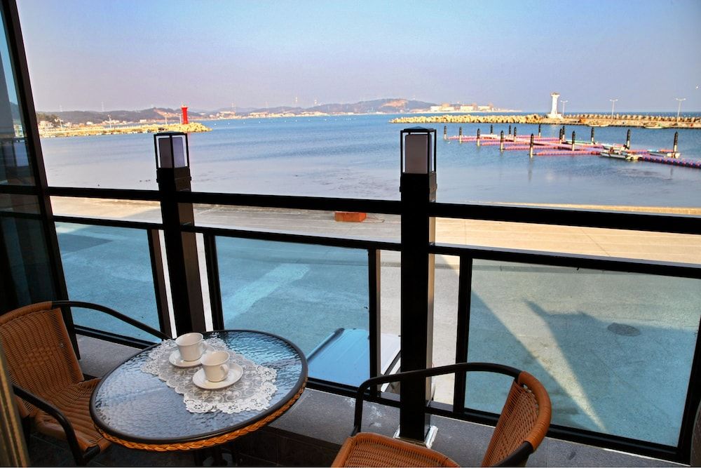 Busan Pension Chaeum Deluxe Room (A201 / A301) 4