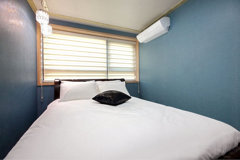 Busan Pension Chaeum Deluxe Room (A201 / A301) 2