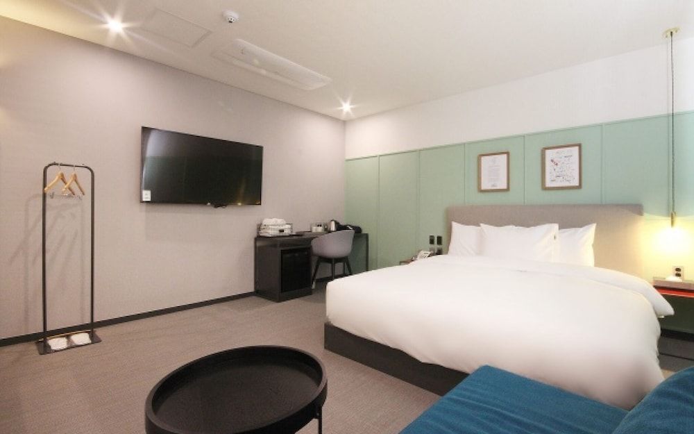 Busan Songjeong Brown dot Room (Deluxe Double First-come First-served) 3