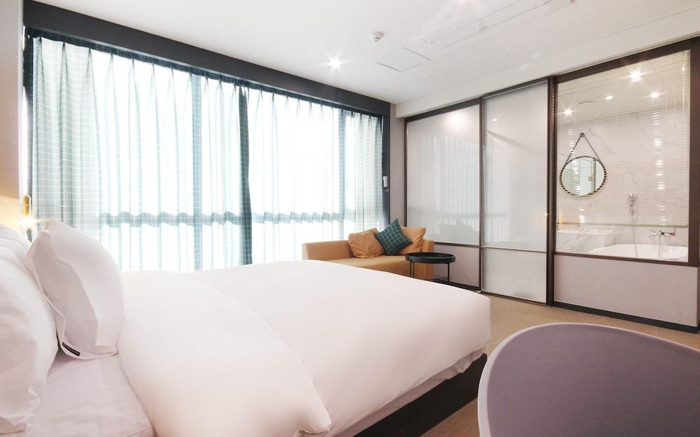 Busan Songjeong Brown dot Room (Deluxe Double Partial Ocean View (Hig) 11