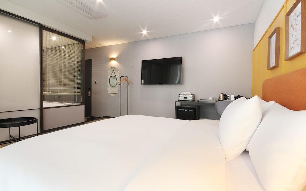 Busan Songjeong Brown dot Room (Deluxe Double Partial Ocean View (Hig) 13