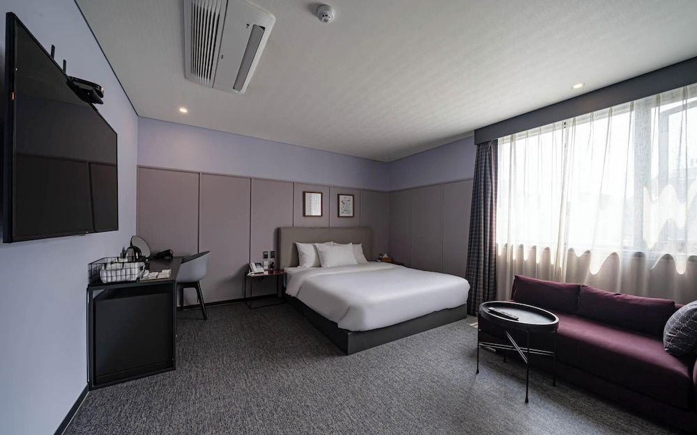 Busan Songjeong Brown dot Room (Deluxe Double Partial Ocean View (Hig)