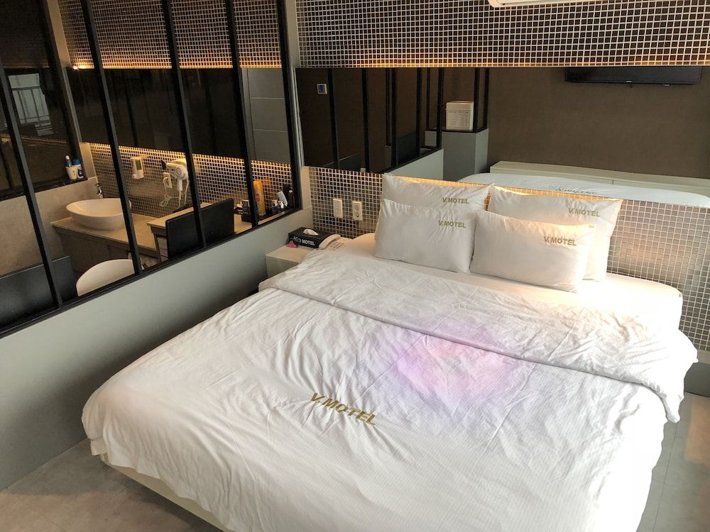 undefined V3 Motel 10