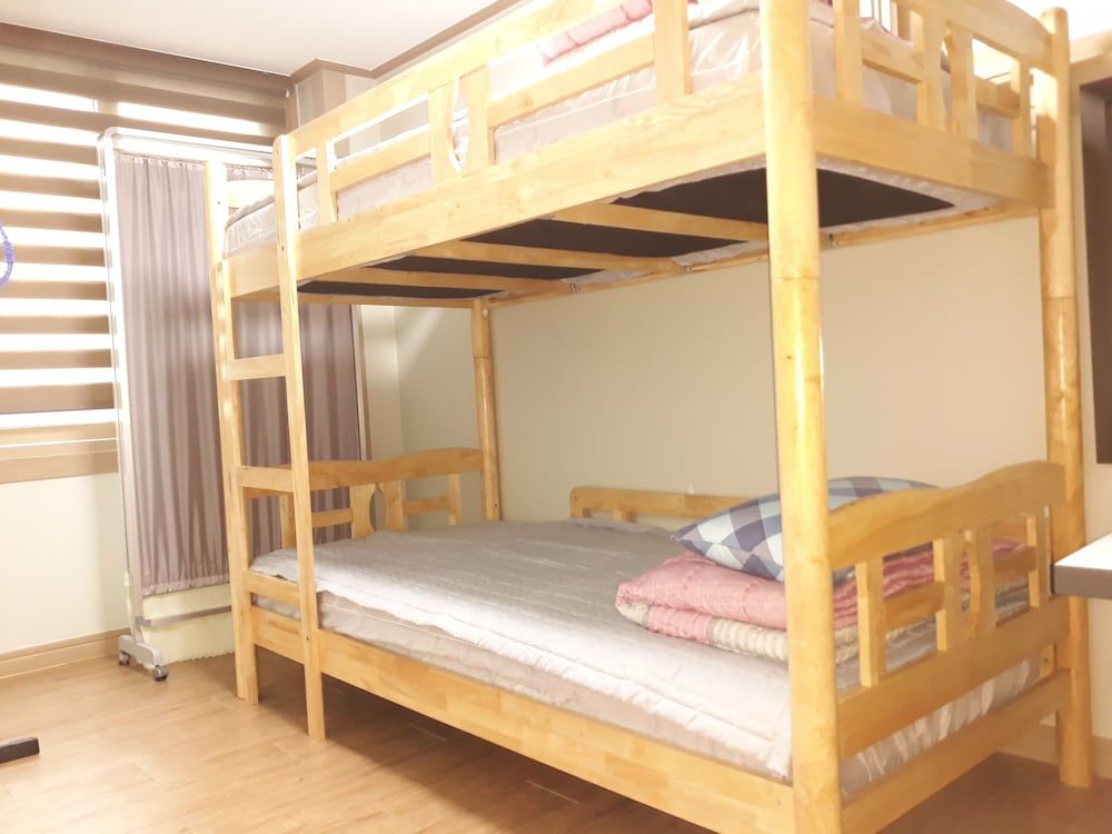 undefined Work Life Balance Guesthouse Busan Station - Hostel 9