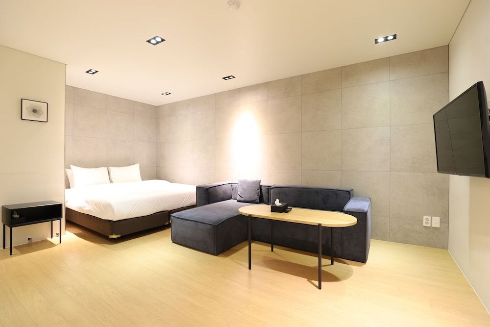 undefined Hotel Intro 4