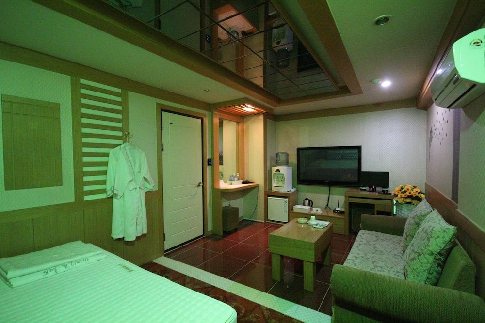 undefined Alibaba Motel - New Building 8