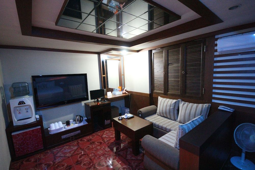 undefined Alibaba Motel - New Building 7