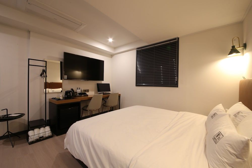 Hotel No25 Seomyeon Ilbeonga A Standard Double Room 5