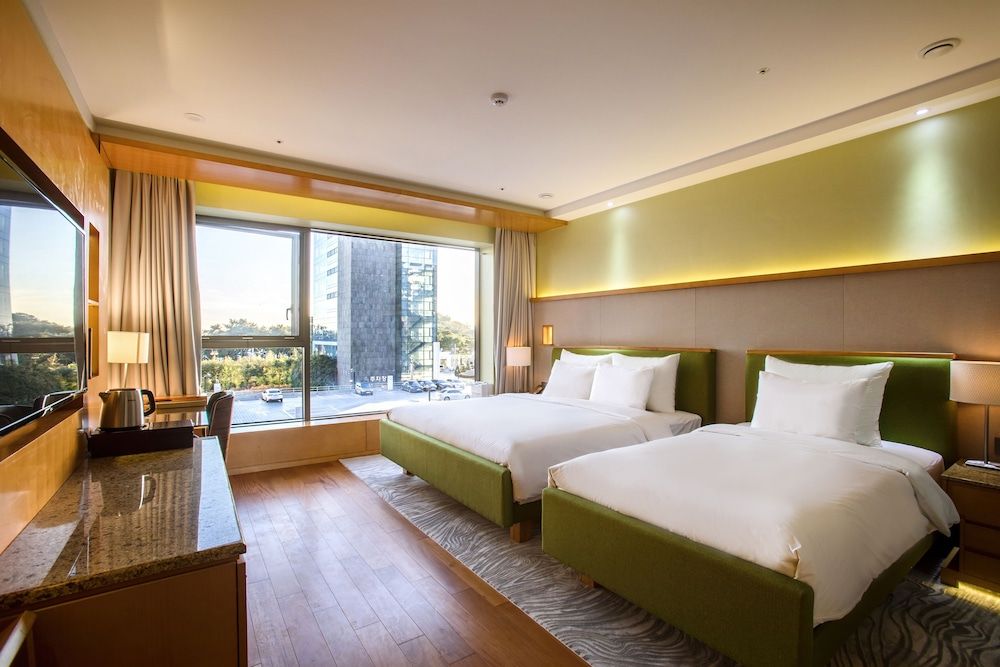 undefined Baymond Hotel 9