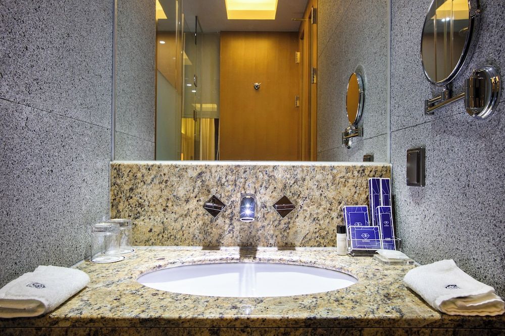 Baymond Hotel 1.Standard King Room 4