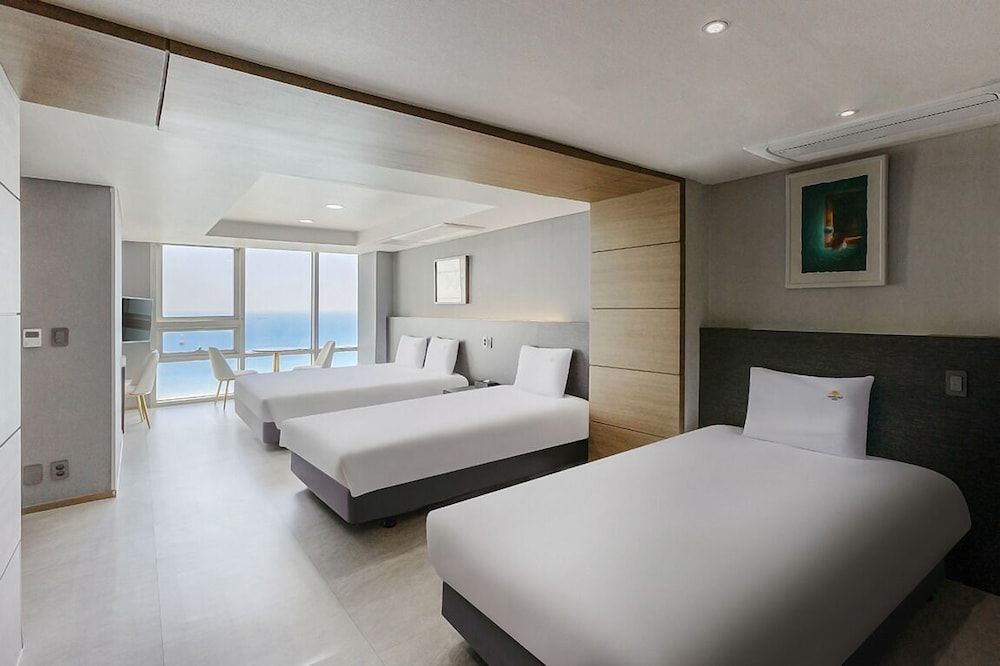 undefined Suncloud Hotel 4