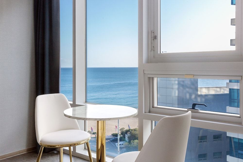 Suncloud Hotel Family Twin Half Ocean View 3