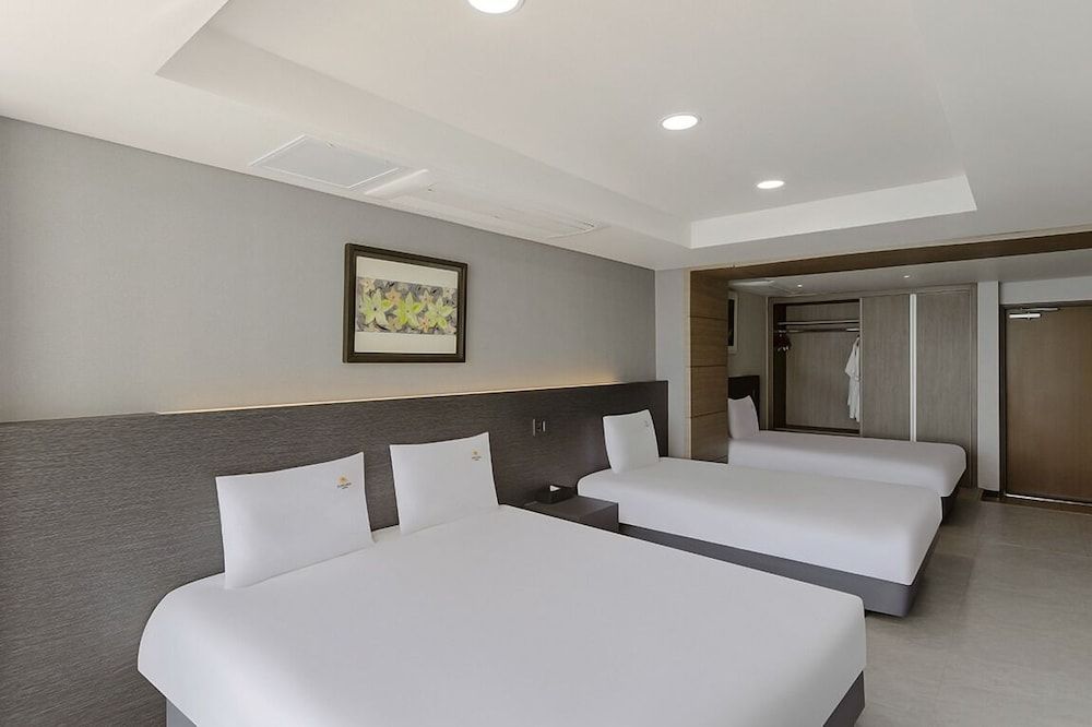 undefined Suncloud Hotel 5