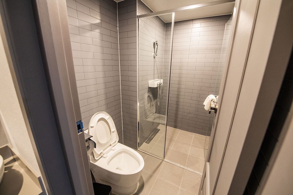 Hotel Society Business Triple Room 6