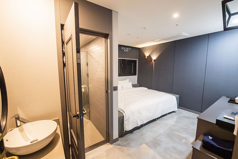 Hotel Society Business Double Room 9