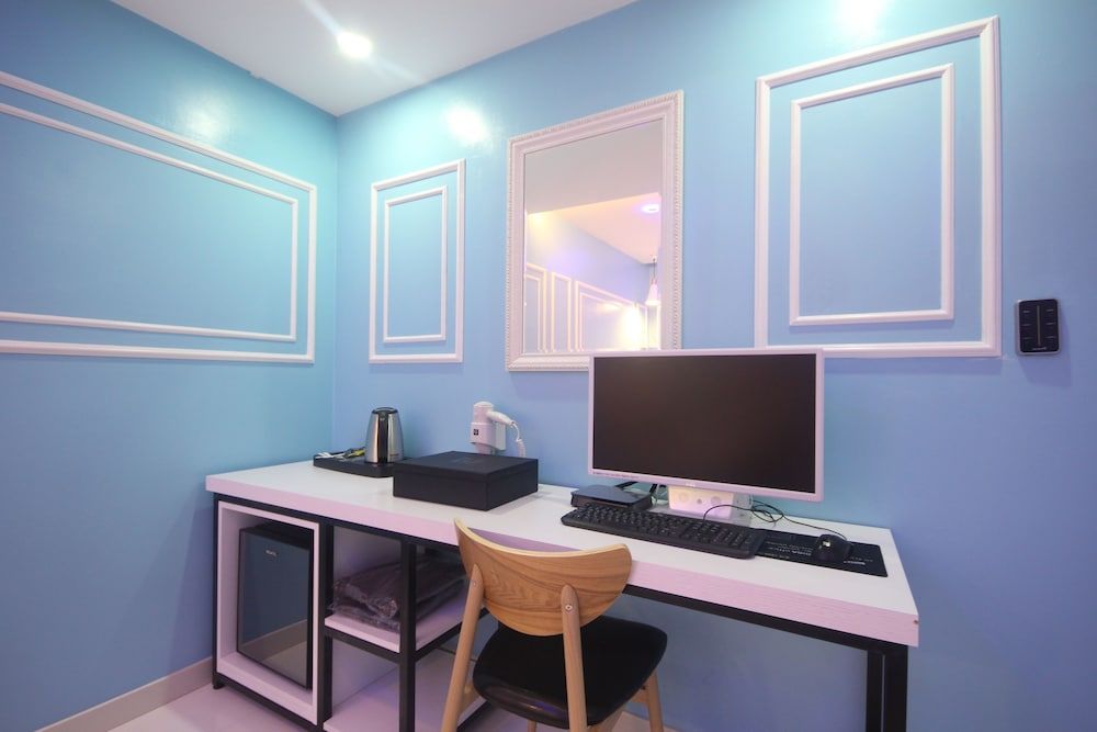 Gray Hotel Standard Double Room 7