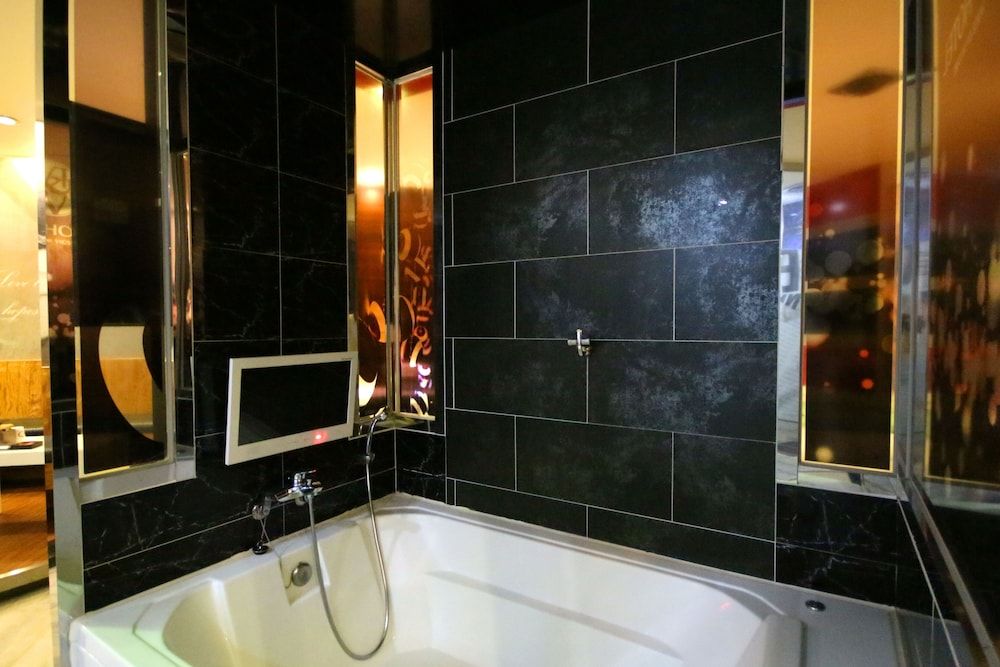 Donglae VOV Premium Double Room 7