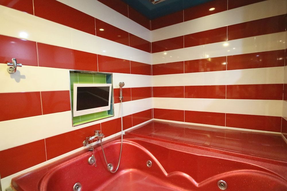 Donglae VOV Deluxe Double Room 11