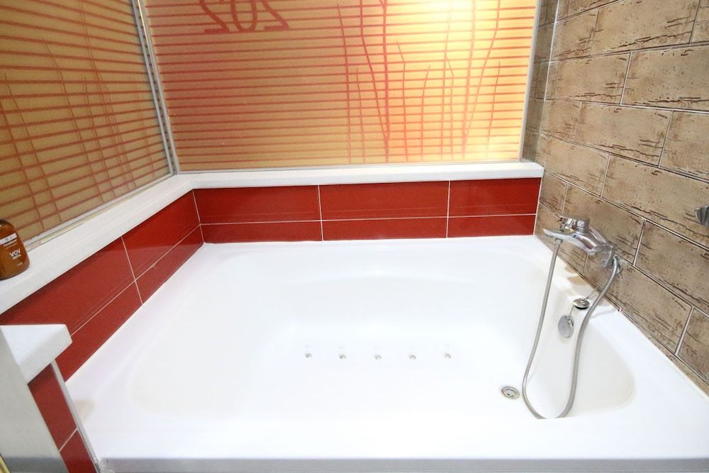 Donglae VOV Standard Double Room 12