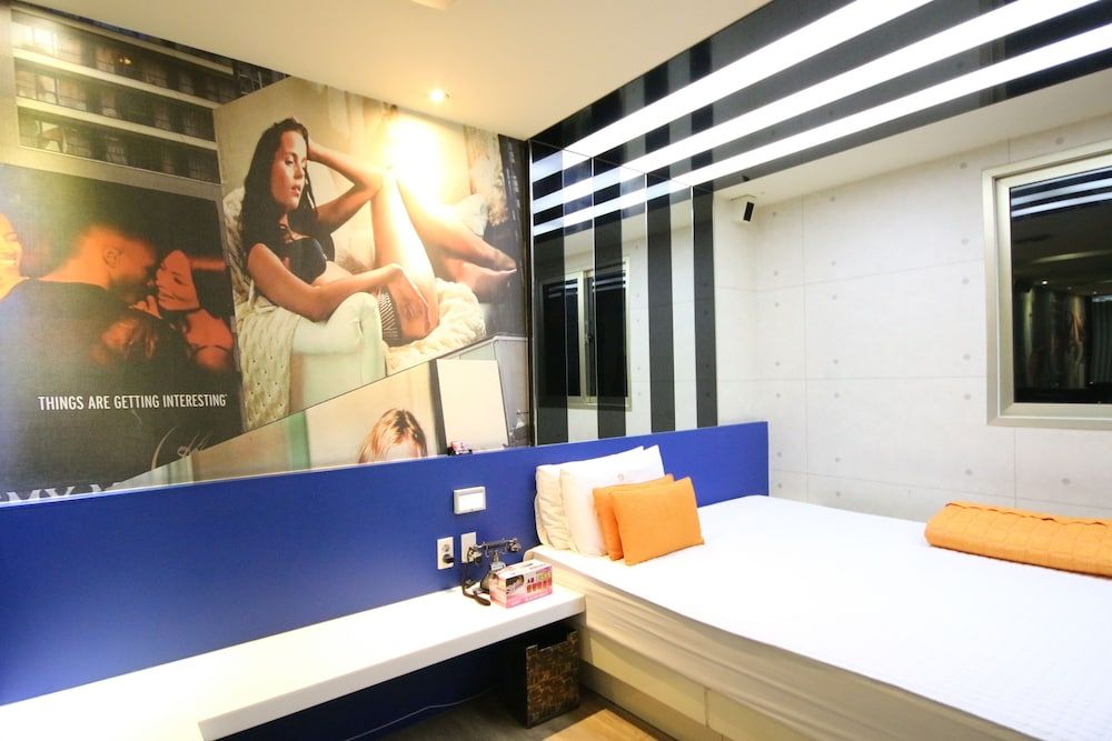 Donglae VOV Standard Double Room 9