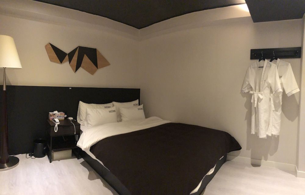undefined Seomyeon Chicago Hotel 3