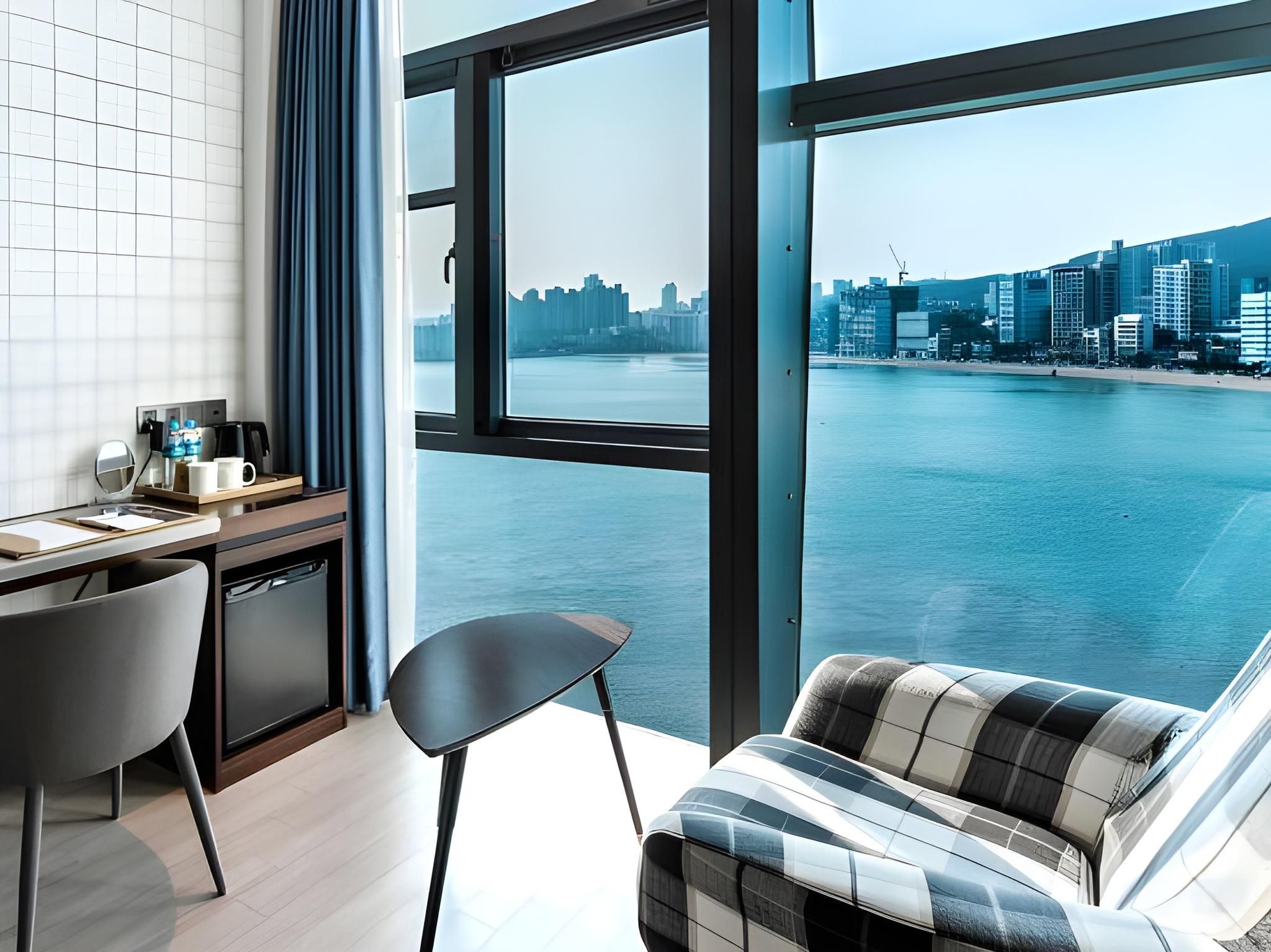 undefined H Avenue Gwangalli Beach 10