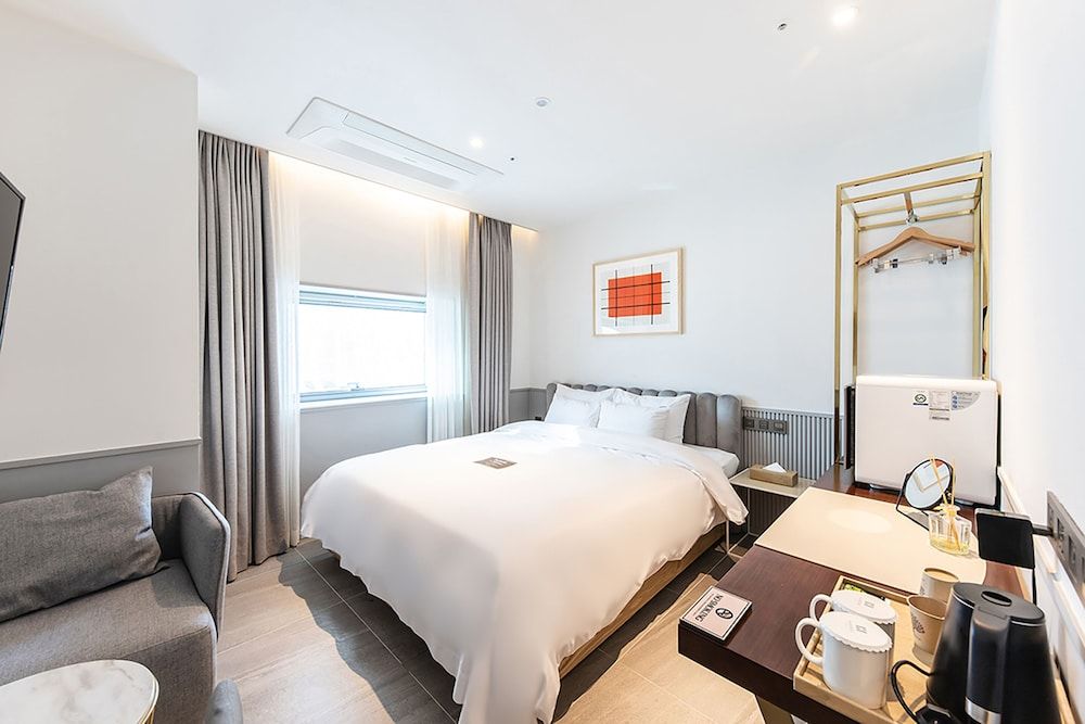 H Avenue Gwangalli Beach Standard Room -Breakfast Included,Unlimted Starbucks Coffee Bean,OTT Available 4